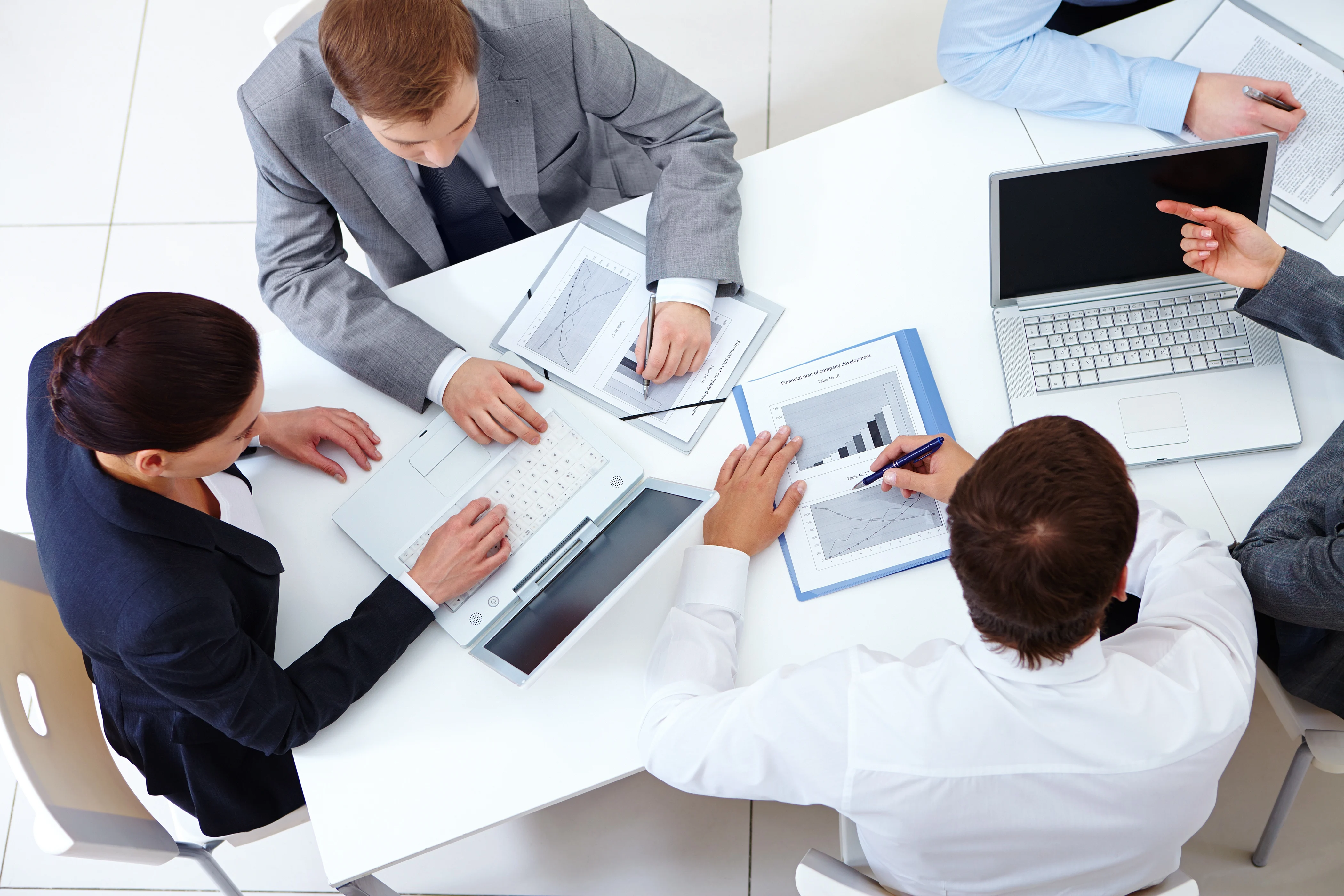 AVAN & Associates Team